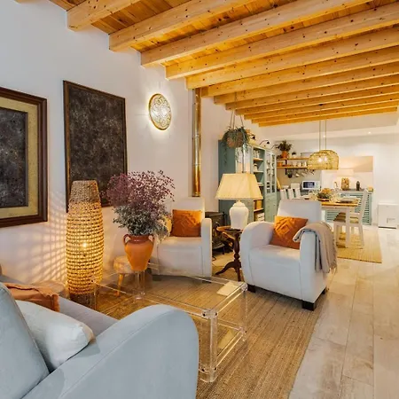 Casa Azul, By Match Apartment